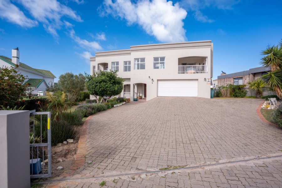 5 Bedroom Property for Sale in Myburgh Park Western Cape